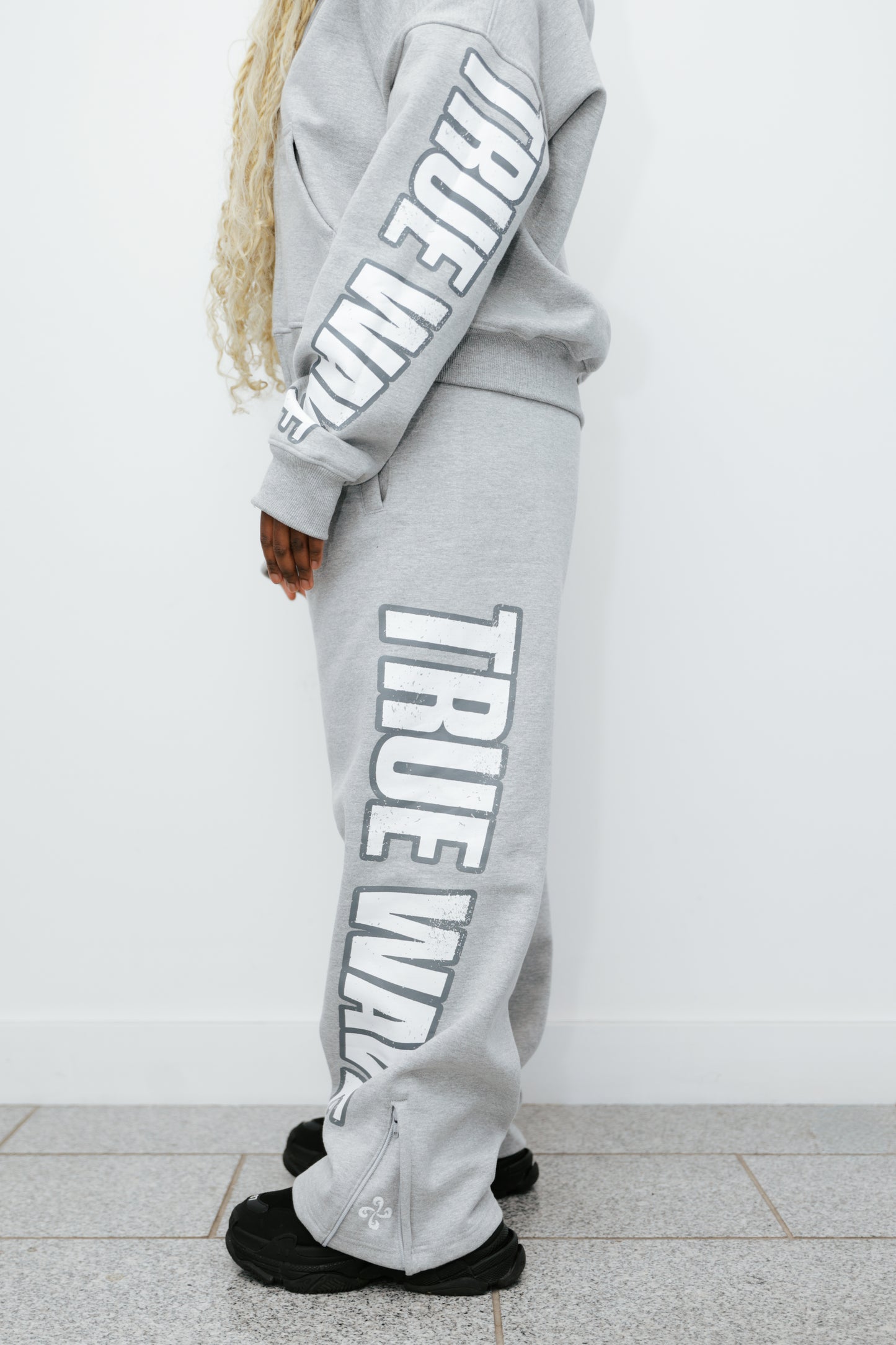 TRUEWAVE GREY ZIP SWEATPANTS