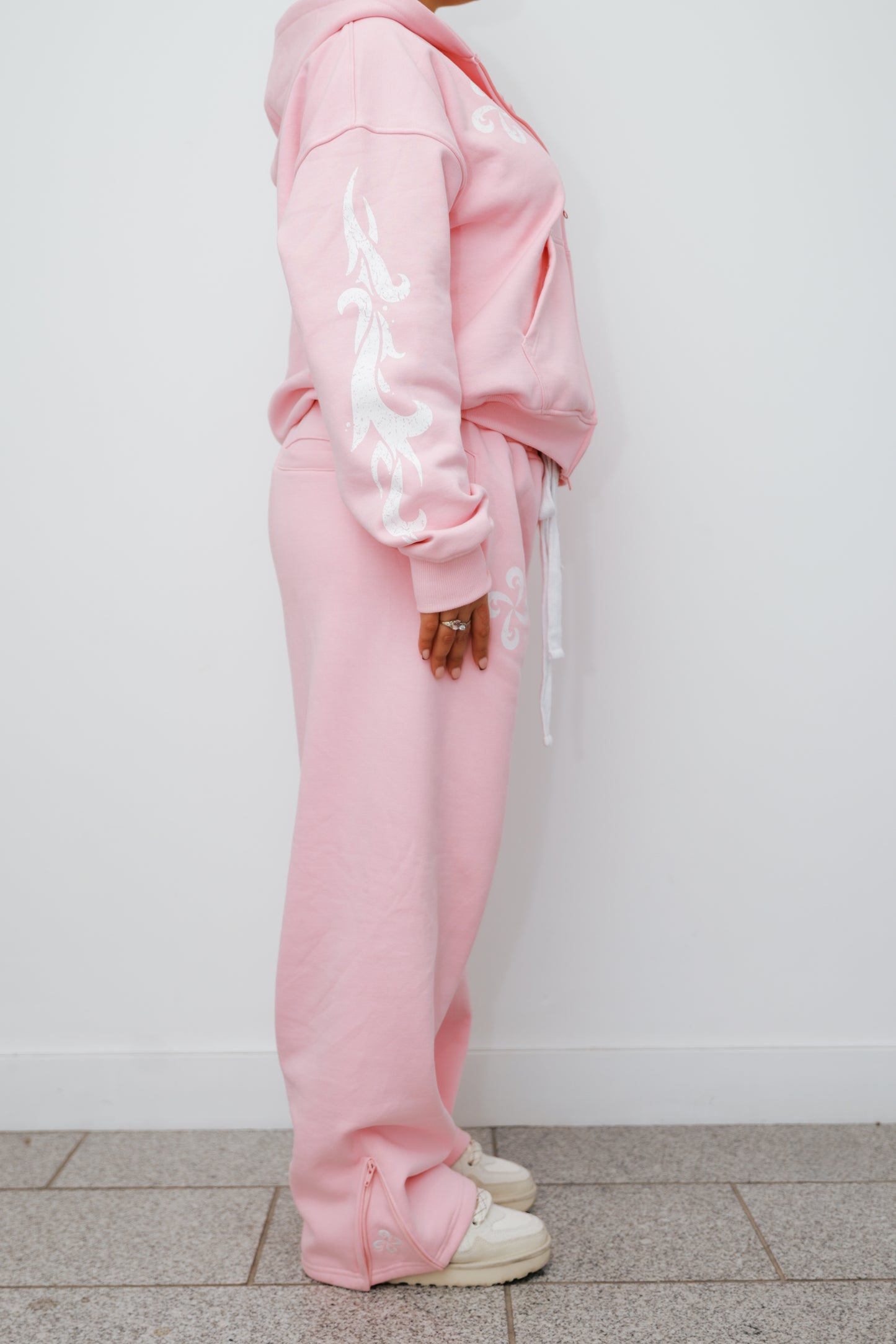 TRUEWAVE PINK ZIP SWEATPANTS